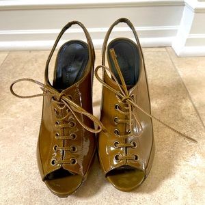 Burberry pumps